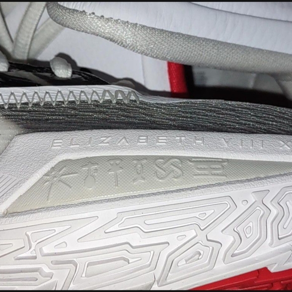 Kyrie Infinity - Picture 5 of 6